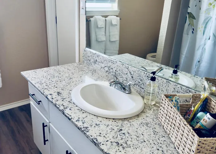Holiday home Luxurious 4br Retreat | 10 Minutes From Hood *