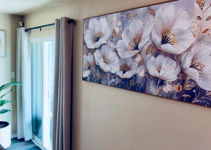 Holiday home Luxurious 4br Retreat | 10 Minutes From Hood *